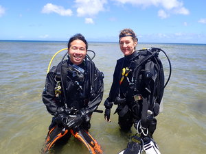 Photo of Aaron Toh and another diver